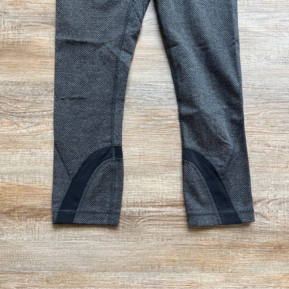 Lululemon Align Cropped Herringbone Leggings 4 EUC 
Gym Workout Activewear - Picture 5 of 9